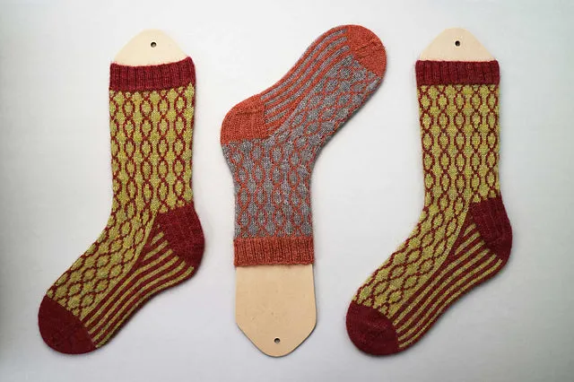 5014 Halle Colourwork Socks (e-pattern)