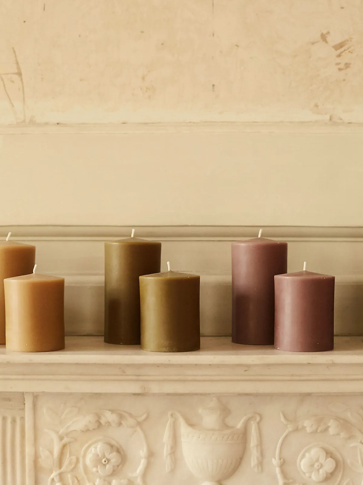 Beeswax Candle Colour Granny Medium