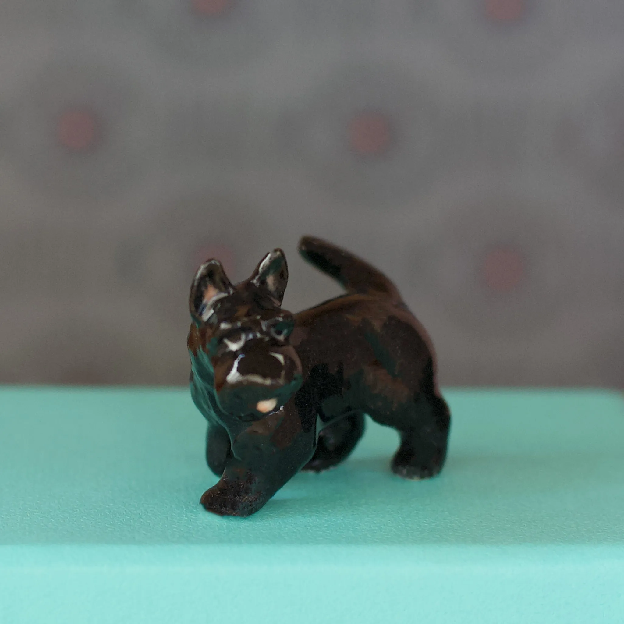 Presidential Pet Figurine: Miss Beazley